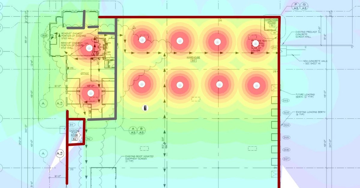 Dekkingsplot van een draadloos netwerk waarvan het signaal doorloopt tot buiten de gevel